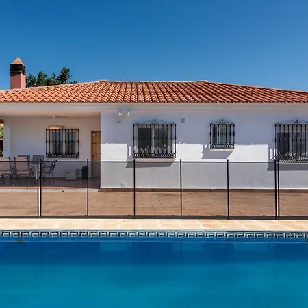 בית נופש Casa Con Piscina La Madriguera *
